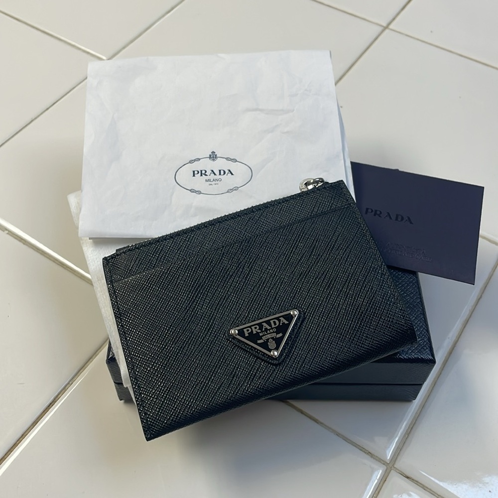 NIB Prada Saffiano Leather Wallet Card Holder Black *Authenticity Guaranteed